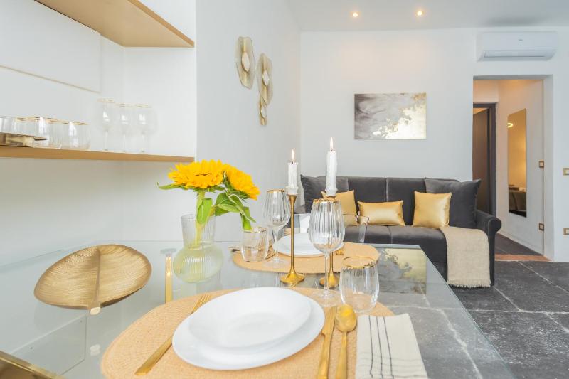 Como Dreams Apartments by Rent All Como - image 11