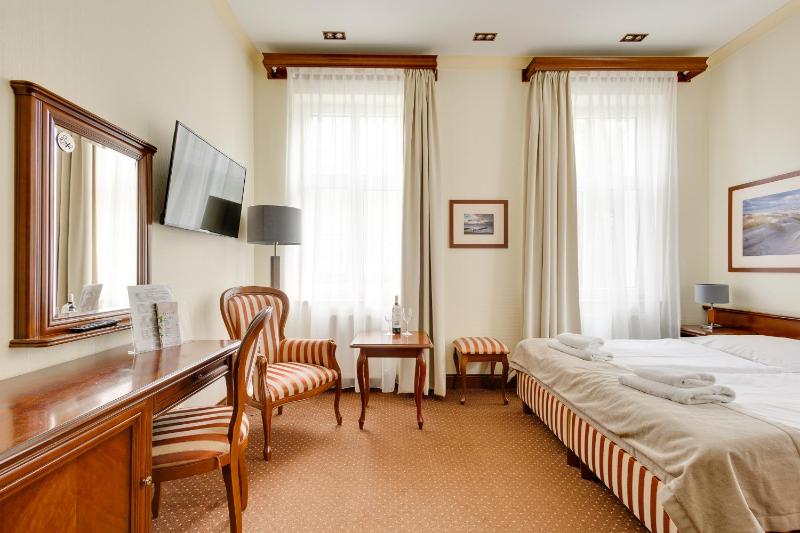 Classic Double Room image 1