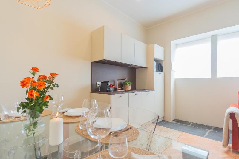 Como Dreams Apartments - Serendipity Suite - image 14