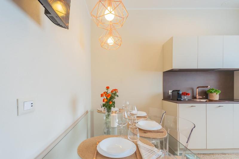 Como Dreams Apartments - Serendipity Suite - image 39