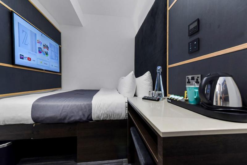 Z Inside Queen (without a window) image 4