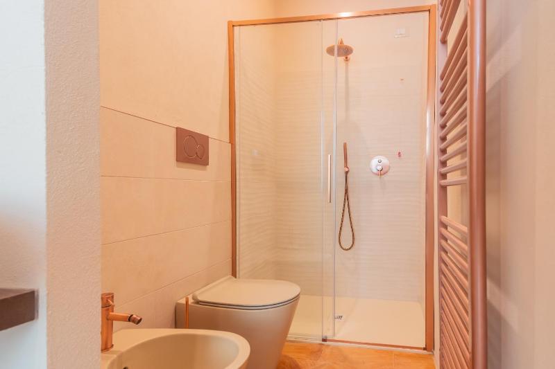 Como Dreams Apartments - Serendipity Suite - image 9