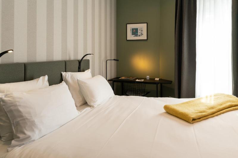 Superior Double Room image 2