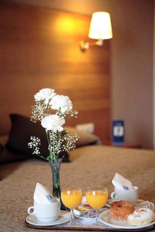 Single Room image 3