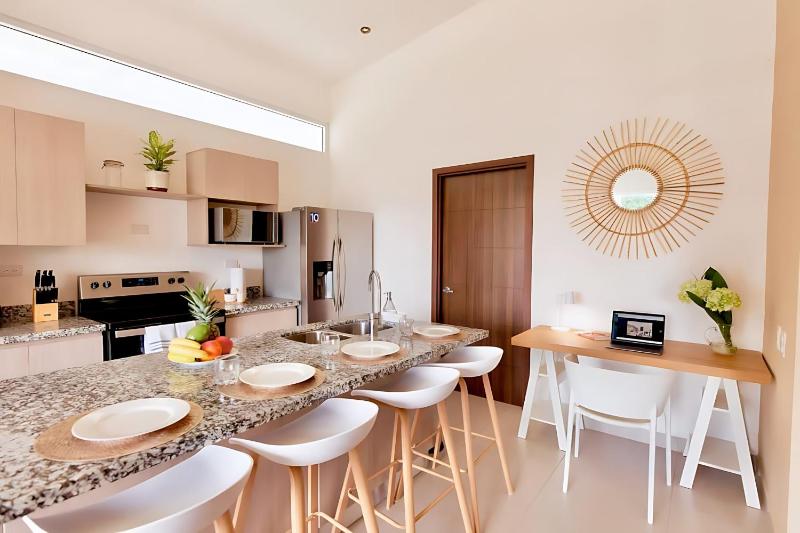 Modern 2BR Condo - minutes from Jaco Beach - PRIME location - image 13