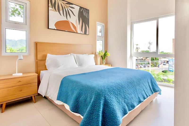 Modern 2BR Condo - minutes from Jaco Beach - PRIME location - image 5