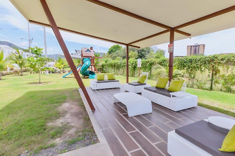 Modern 2BR Condo - minutes from Jaco Beach - PRIME location - image 14