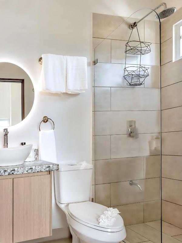 Modern 2BR Condo - minutes from Jaco Beach - PRIME location - image 4