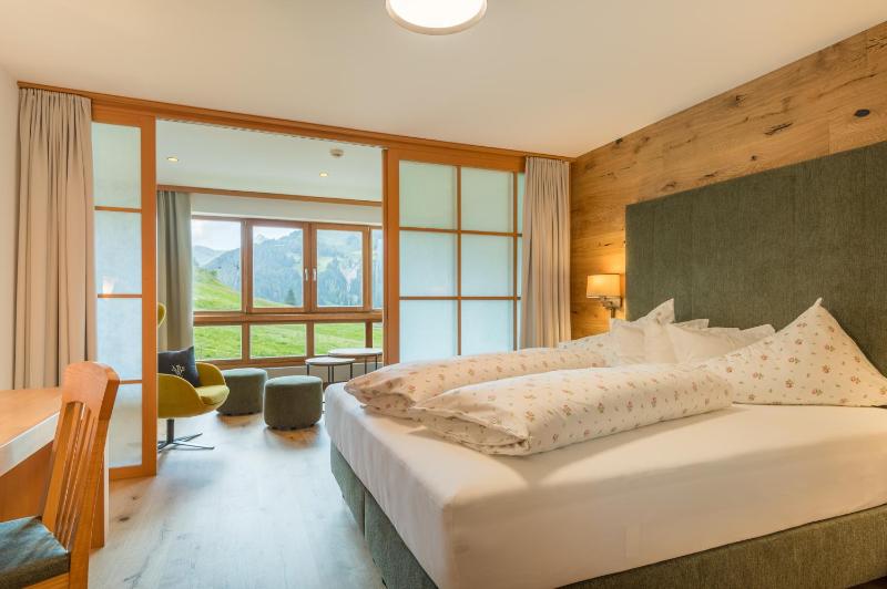Junior Suite (2 Adults) image 1