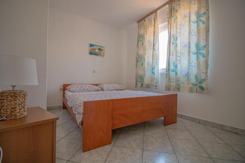Apartment with Sea View image 3