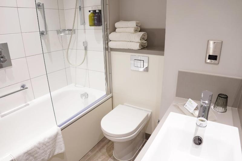 Standard Room with Two Single Beds image 1