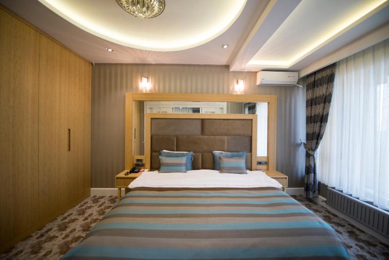 Standard Double or Twin Room image 2