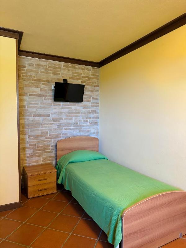 Quadruple Room image 3