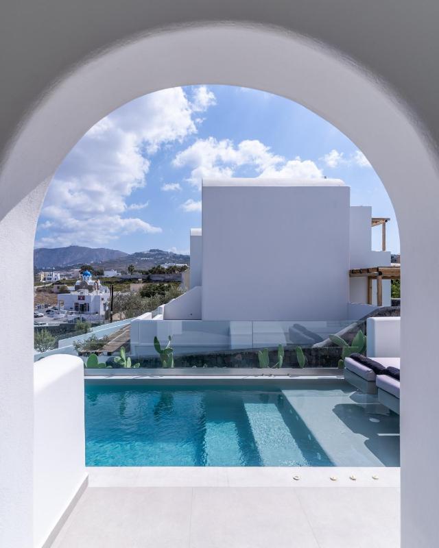 Prestige Suite with Outdoor Private Pool image 1