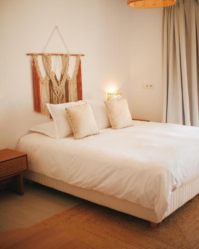 Studio with Sea View image 2