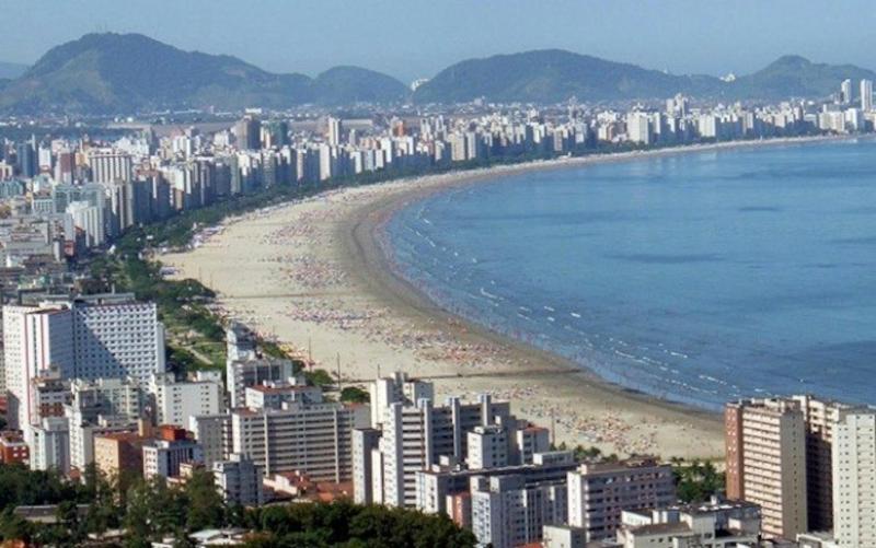 Casa espaçosa pertinho da praia - image 12