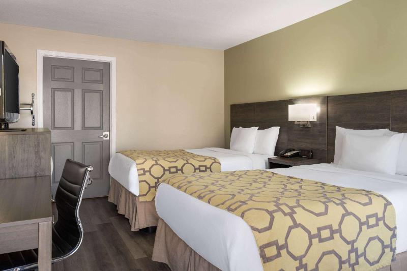 Double Room with Two Double Beds - Disability Access/Non-Smoking image 2