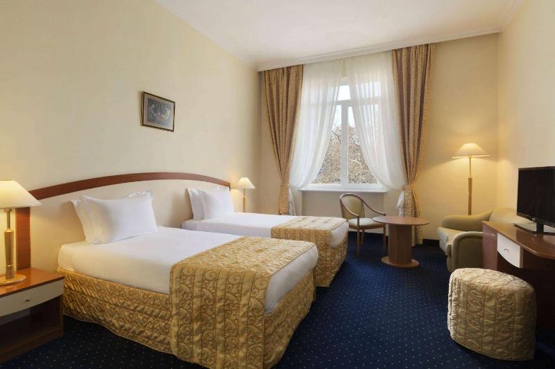 Ramada by Wyndham Plovdiv Trimontium - image 33