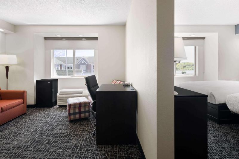 Suite with Two Queen Beds - Non-Smoking image 1