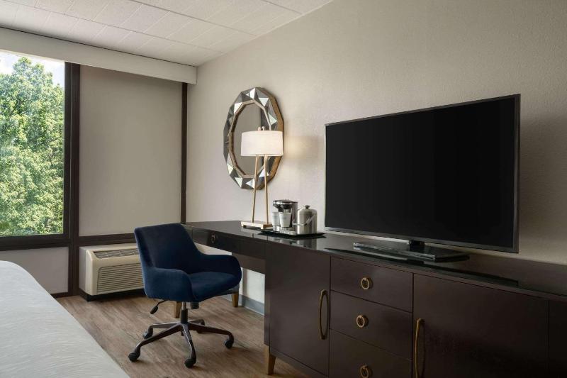Wyndham Garden Pittsburgh Airport - image 10