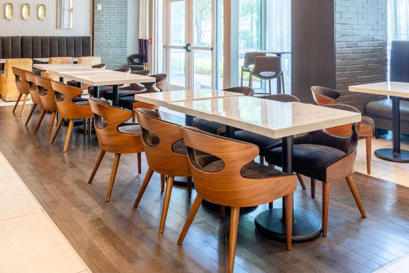 TRYP by Wyndham Savannah - image 25