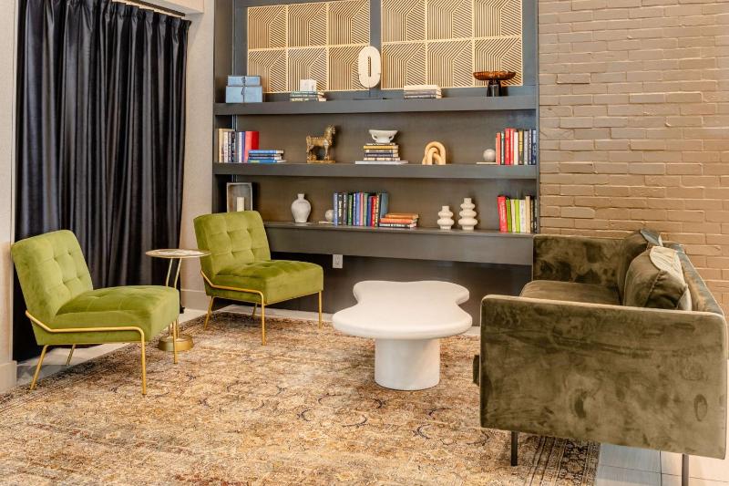 TRYP by Wyndham Savannah - image 27