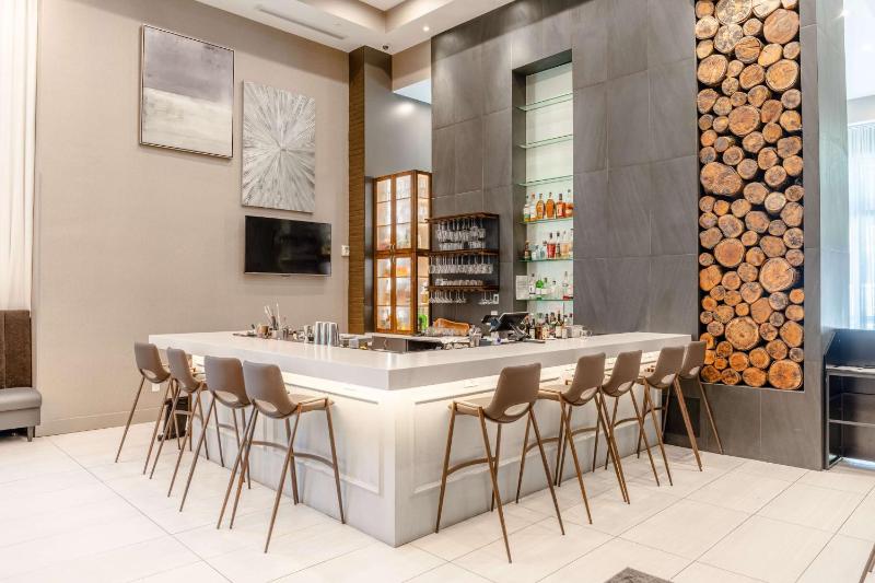TRYP by Wyndham Savannah - image 23