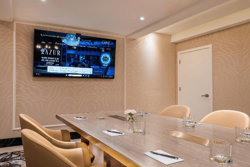 AZUR Legacy Collection Hotel - image 13