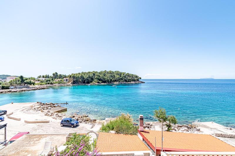 Two-Bedroom Apartment with Terrace and Sea View image 3