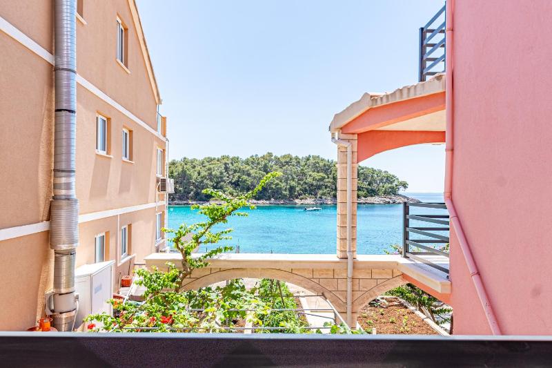 Two-Bedroom Apartment with Terrace and Sea View image 2