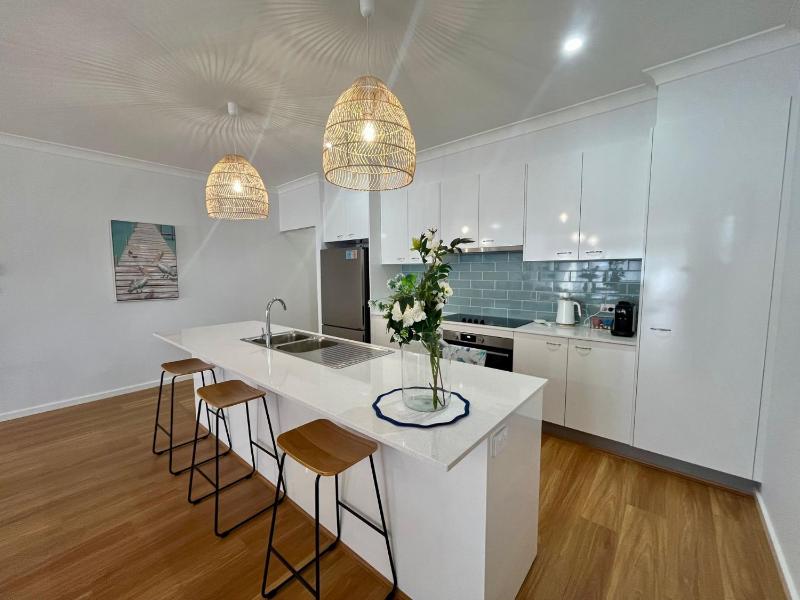 Sun Sea by Book Jervis Bay - Luxury in Vincentia with Ocean Views - image 2