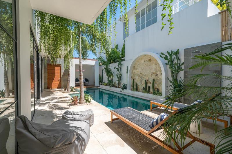 Casa Embra - Charming 4BR Villa in Berawa 5 mins to Beach! - image 21