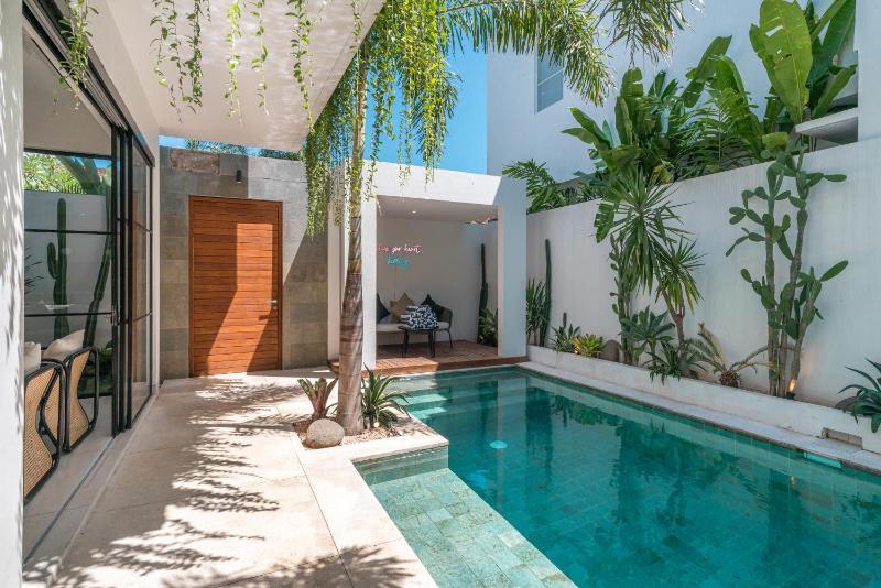 Casa Embra - Charming 4BR Villa in Berawa 5 mins to Beach! - image 23