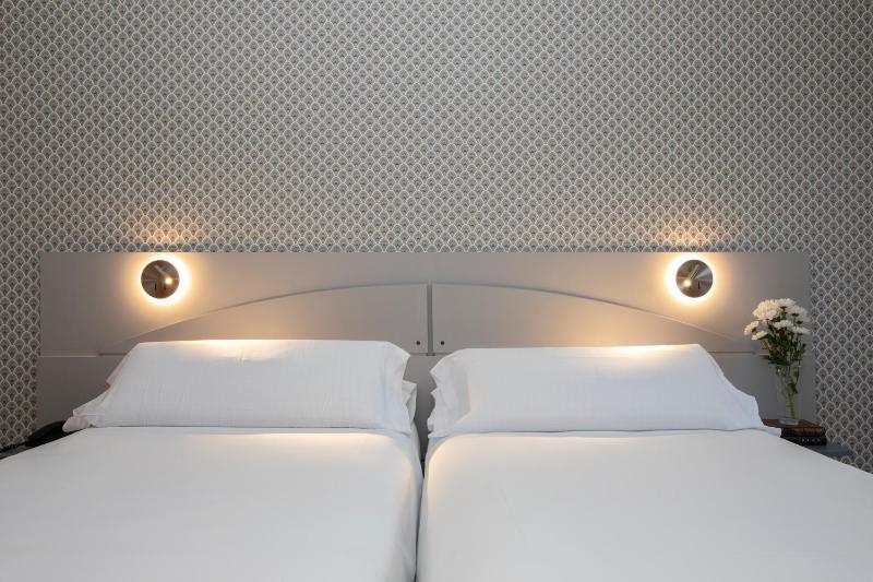 Comfort Double Room image 3