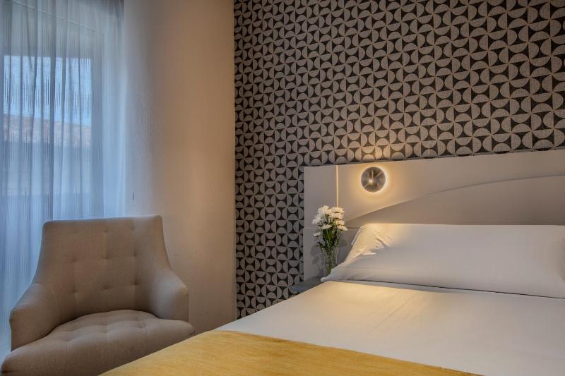 Double Room Comfort Exterior image 3