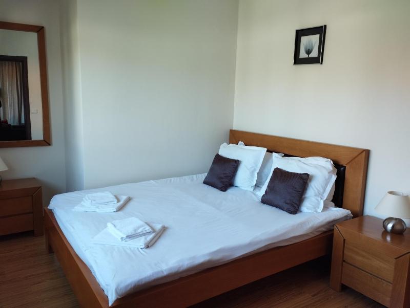 Two-Bedroom Apartment (6 Adults) image 4