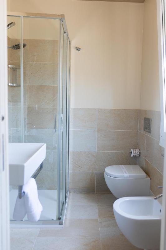Double or Twin Room image 4