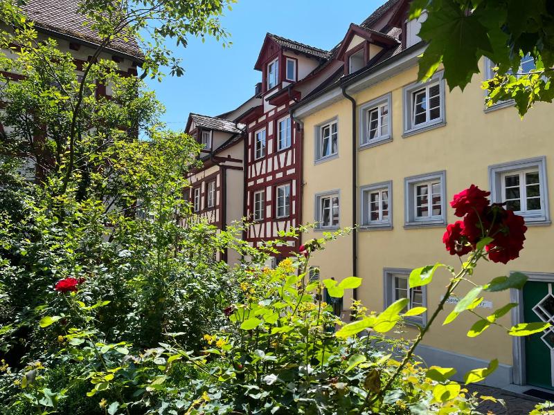 Studio Apartment image 3