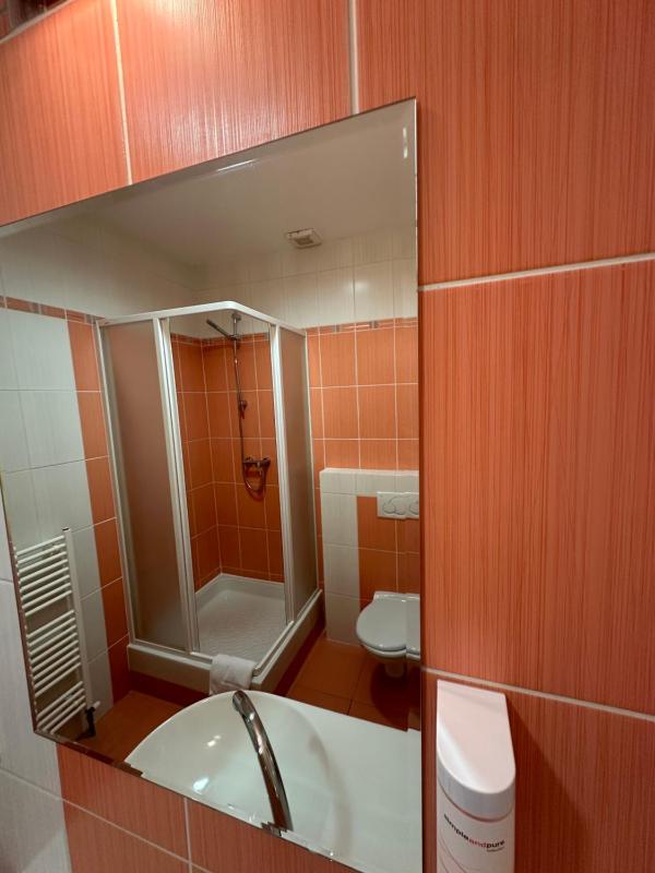 Superior Twin Room image 3