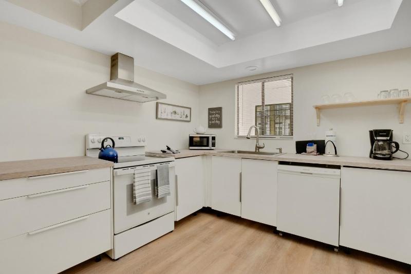 Sugar Sand Sanctuary - Beach Condominium - image 24