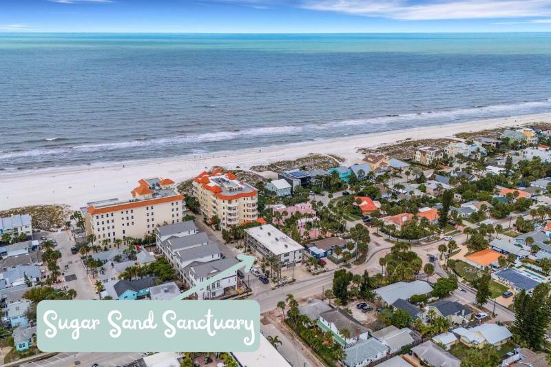 Sugar Sand Sanctuary - Beach Condominium - image 10