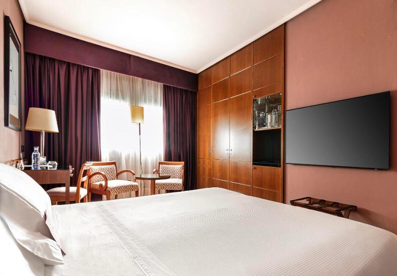 Superior Double Room image 4