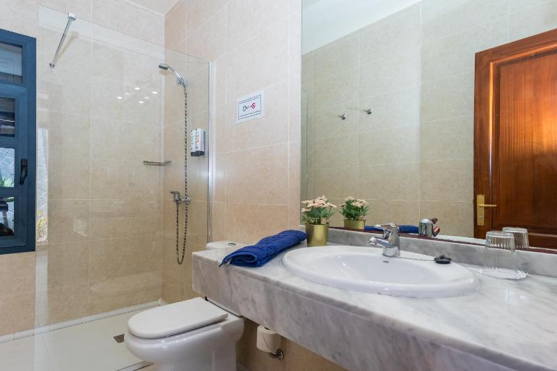 Villa (4 Adults) image 2