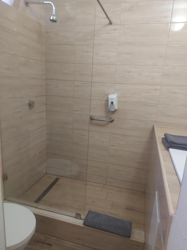 One-Bedroom Apartment image 3