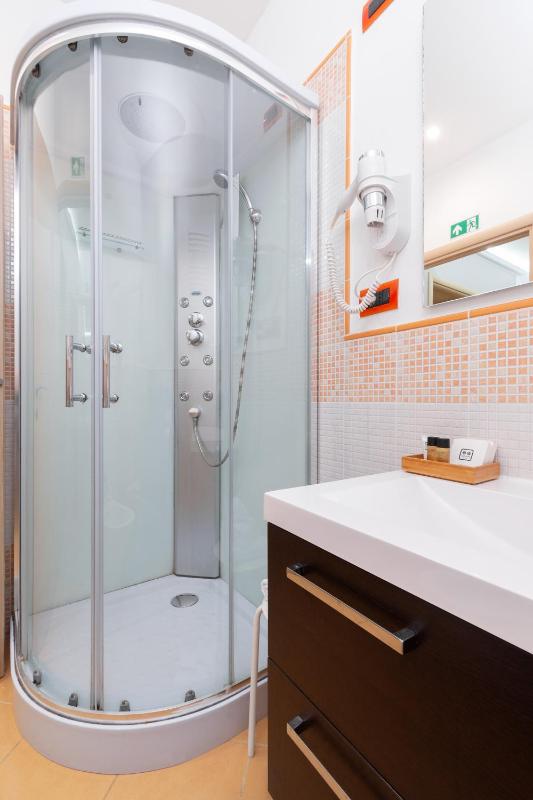 Standard Room image 2