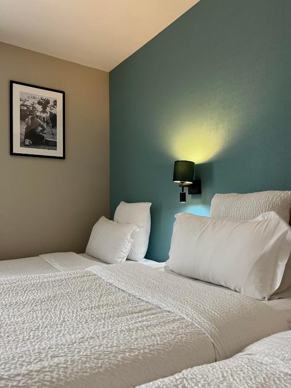 Classic Triple Room image 2