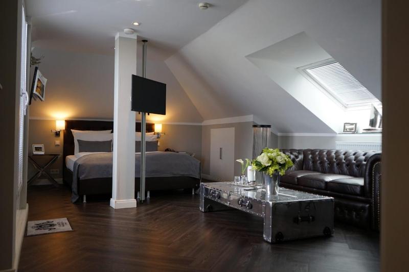 Junior Suite image 2