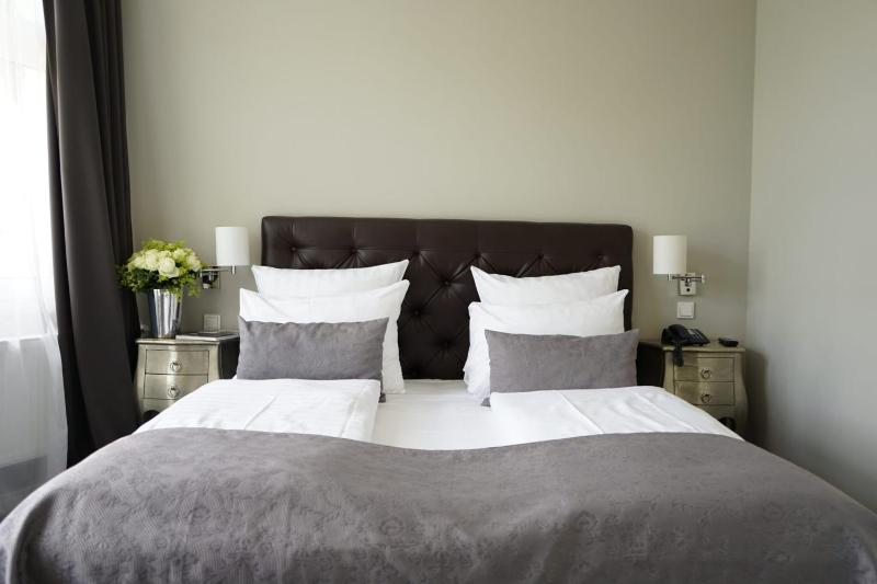 Standard Double Room image 1