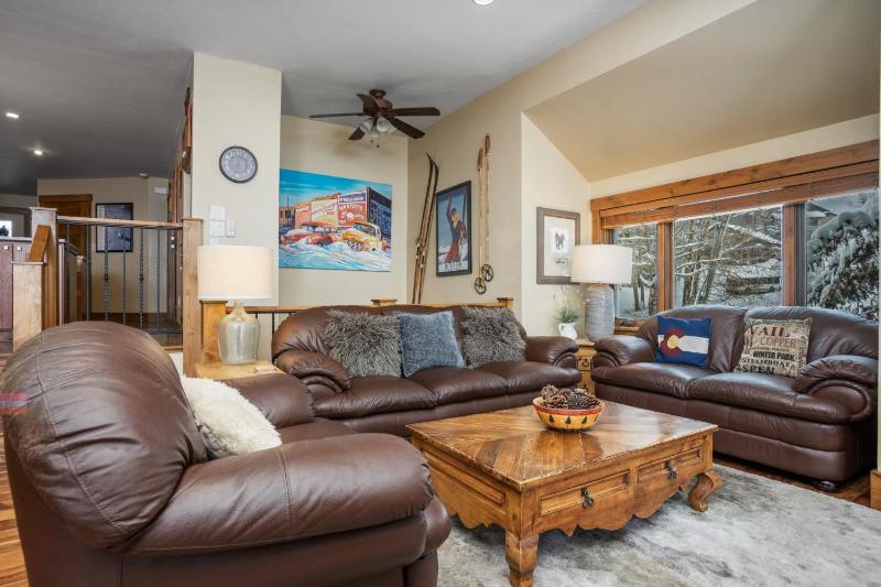 Walk to Slopes Heated Pool & Hot Tub Ground Level Unit - image 10