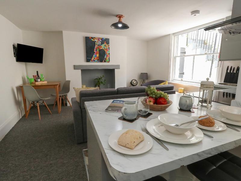 Flat 1 - Sandbanks - image 2